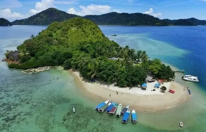 Menjelajahi Pesona Pulau Mandeh, Surga Wisata Tersembunyi di Pesisir Selatan