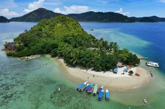 Menjelajahi Pesona Pulau Mandeh, Surga Wisata Tersembunyi di Pesisir Selatan